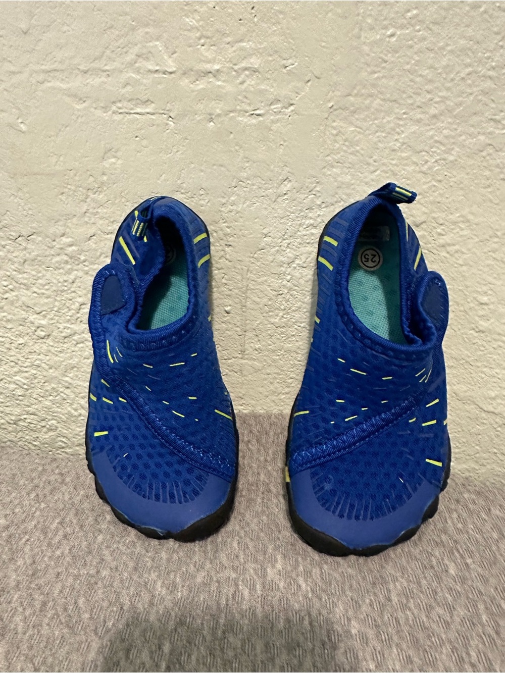 Kids Blue Slip-On Water Shoes Size 8.5